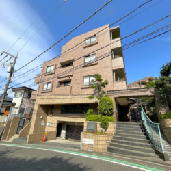 【NEW】<br>［日神パレステージ市ヶ尾Ⅱ（5階）］<br>［今週の土・日 予約制内覧会開催 内覧予約受付中］<br>［リノべーションマンション］<br>［東急田園都市線「市が尾」駅徒歩6分］<br>〔75㎡超・2SLDK〕