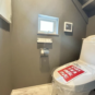 1階　トイレ　トイレは各階にあります