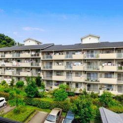 【ヴェルディール奈良2号棟】<br> 所在地　：神奈川県横浜市青葉区奈良４丁目<br> 交通　　：東急こどもの国線「こどもの国」駅徒歩8分<br> 総戸数　：24戸<br> 建物構造：ＲＣ<br> 階数　　：地上5階<br> 築年月　：1996年12月<br> 施主　　：住宅・都市整備公団